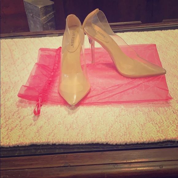 Shoes - Picture 1 of 3